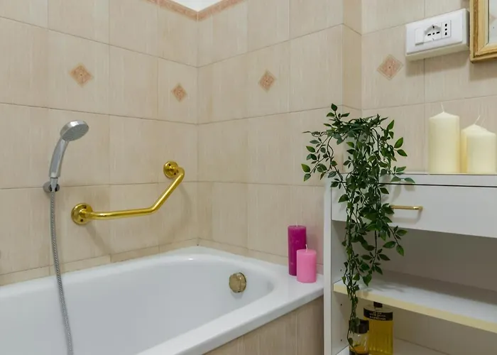 Elegante E Raffinato In Zona Crocetta By Wonderful Italy Διαμέρισμα *