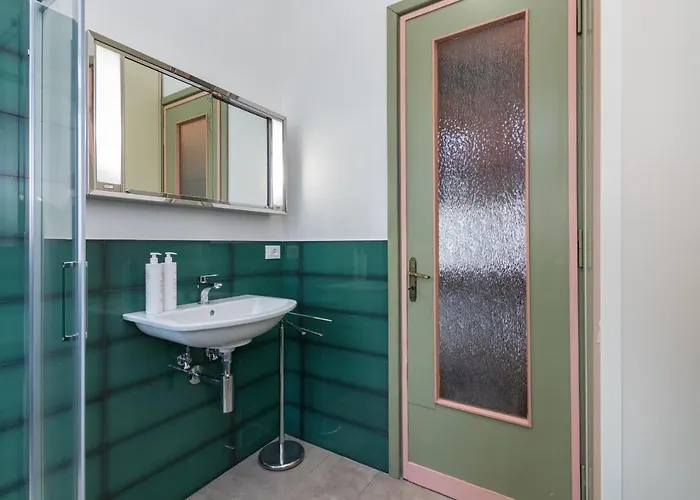 Elegante E Raffinato In Zona Crocetta By Wonderful Italy Διαμέρισμα