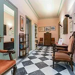 Elegante E Raffinato In Zona Crocetta By Wonderful Italy